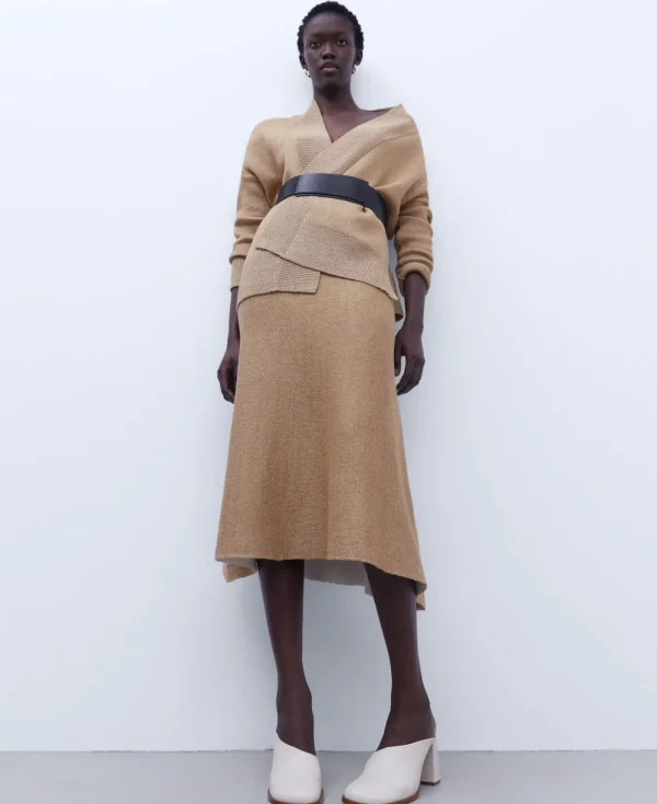 Adolfo Dominguez Jupes*Jupe Evasee En Tissu De Lin Camel / Ecru